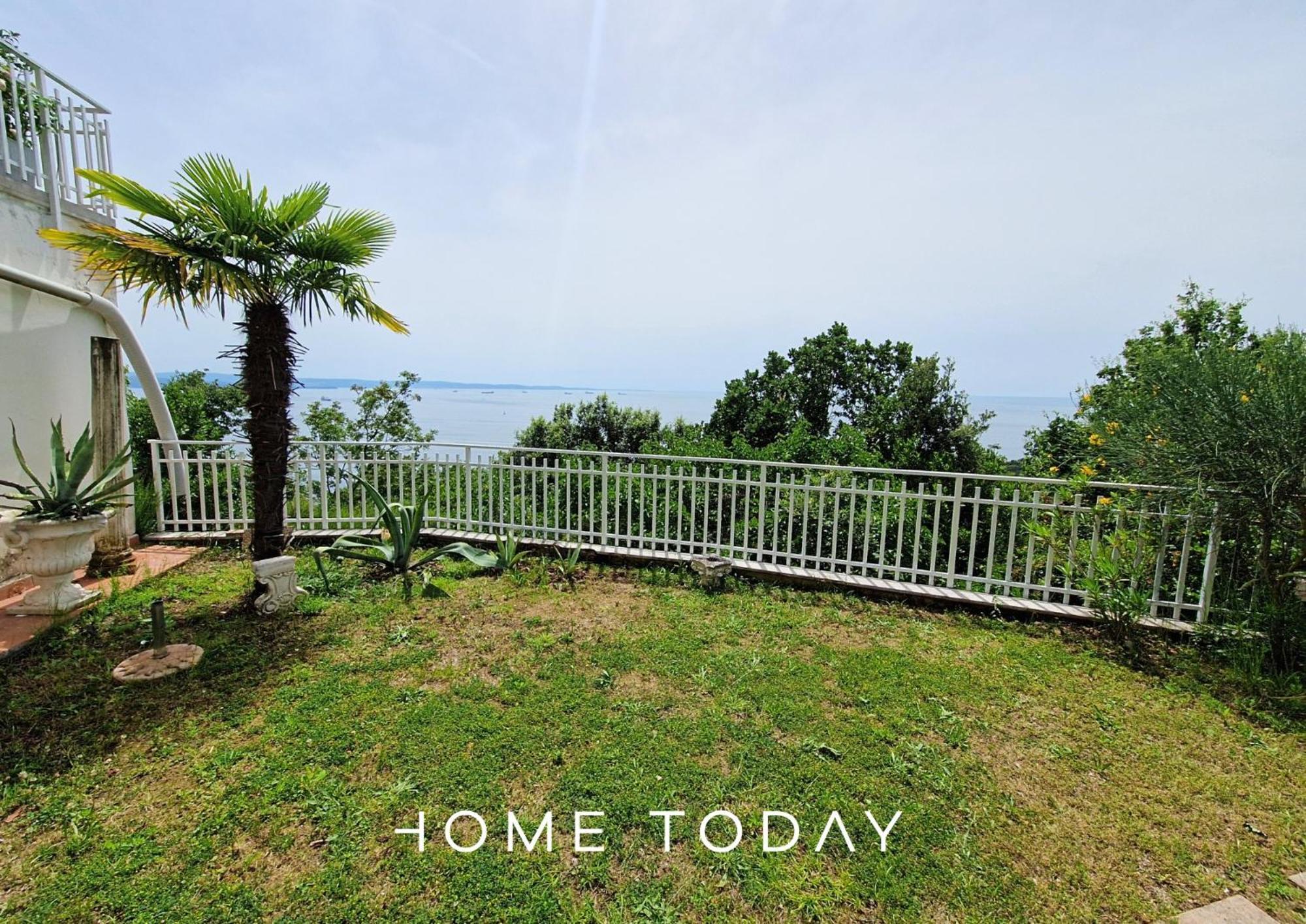 Ht - Loft Al Castello Di Miramare Con Vista Apartment Grignano  Luaran gambar