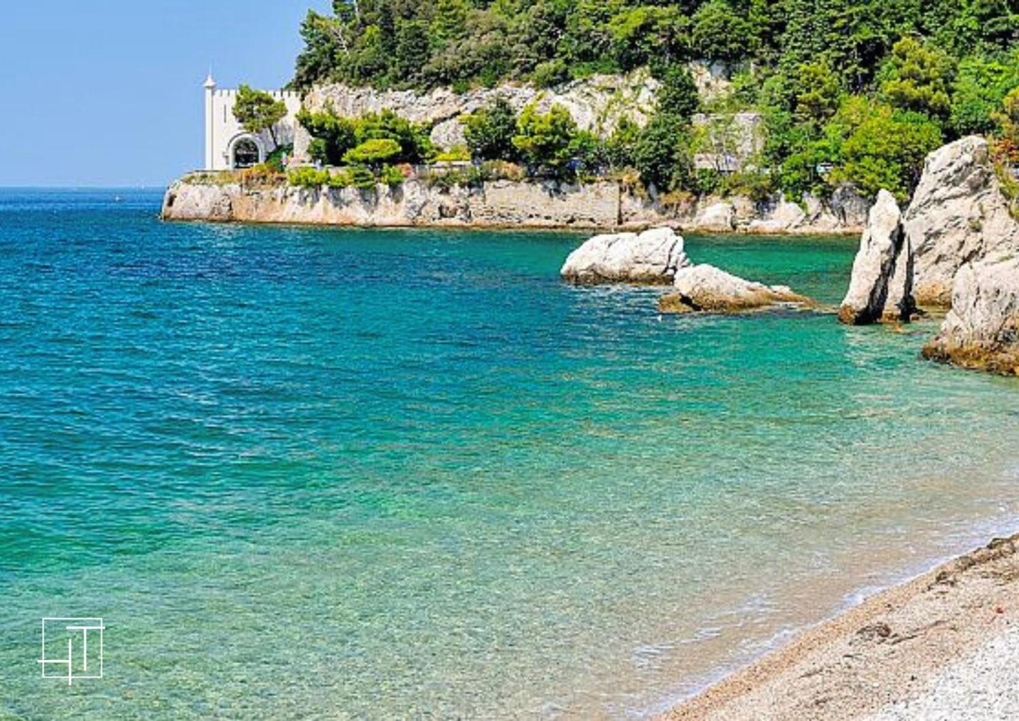 Ht - Loft Al Castello Di Miramare Con Vista Apartment Grignano  Luaran gambar